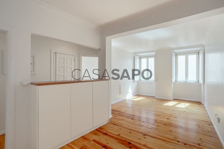 Apartment 2 Bedrooms Amoreiras (Santa Isabel), Campo de Ourique, Lisboa