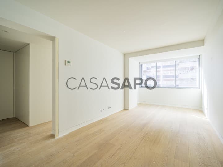 Apartment 1 Bedroom Infante Santo (Prazeres), Estrela, Lisboa