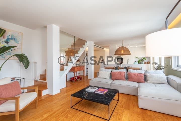 Apartment 3 Bedrooms Duplex Arco do Carvalhão, Campolide, Lisboa
