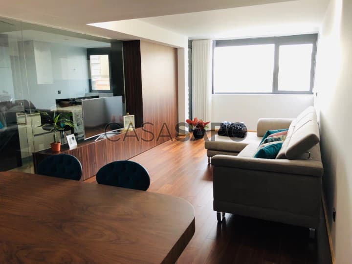 Apartment 2 Bedrooms Estádio do Dragão, Campanhã, Porto