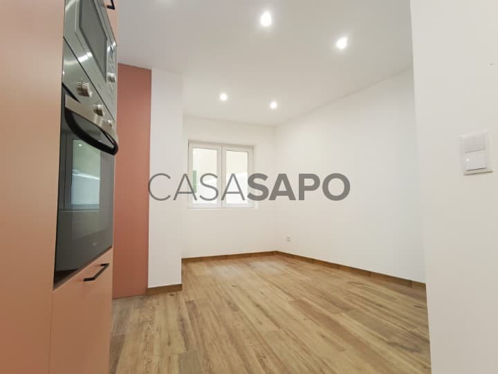 Apartment 2 Bedrooms Lapa, Estrela, Lisboa