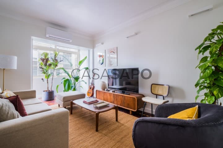 Apartment 3 Bedrooms Jardim Constantino (São Jorge de Arroios), Arroios, Lisboa