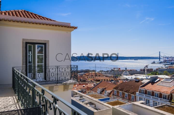 Apartment 3 Bedrooms Chiado (Encarnação), Misericórdia, Lisboa