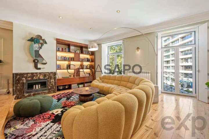 Apartment 3 Bedrooms Santo António, Lisboa